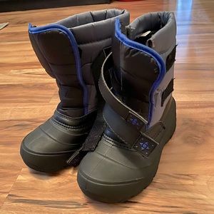 Kids snow boots